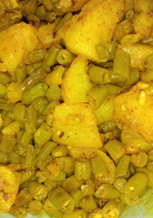 A picture of French beans potato Sabzi.