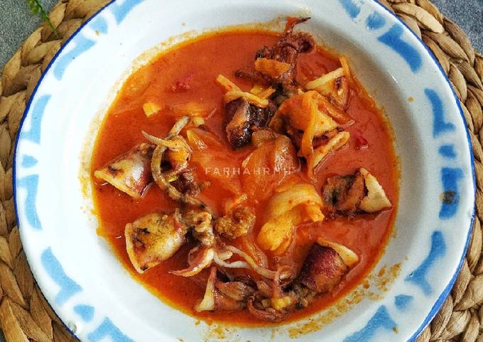 Bagaimana Menyiapkan Cumi-Cumi Saos Padang Anti Gagal