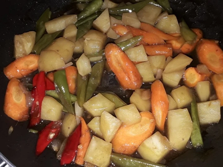 Langkah Gampang Membikin Resep Tumis Saus Tiram Wortel, Buncis, Kentang yang Uenak Anti Ribet, Mantap