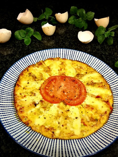 Una foto de Tortilla de huevo queso Gouda y tomate