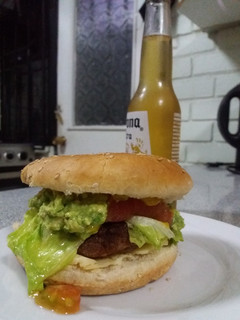 Una foto de Hamburguesa en casa con lo que te guste