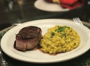 Foto de Risoto de cardamomo com medalhão de filé mignon