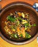 Repollitos Bruselas con tomates deshidratados y goji
