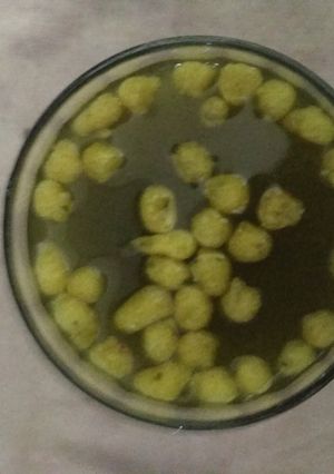 A picture of Gol Gappa ka pani.