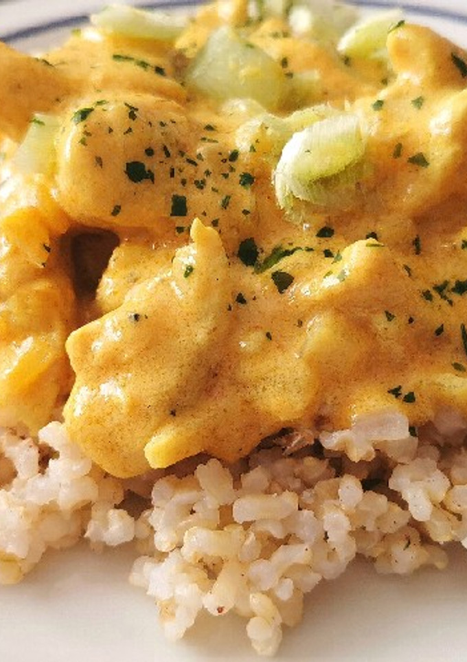 Una foto de Pollo al Curry con Arroz integral