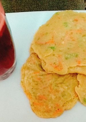 A picture of Pancake Veggies with Beetroot and honey drink.