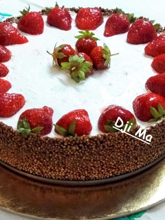 Epres-quinolás sajttorta (gluténmentes, cukormentes, sütés nélküli) recept fotója