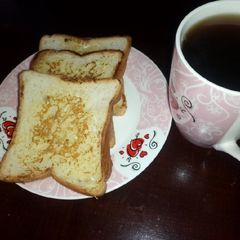 A picture of French toast.