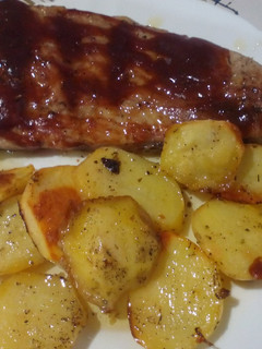 Una foto de Costillas de cerdo con salsa de barbacoa