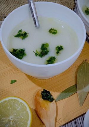 صورة لوصفة •• شوربة مكعبات اللحم 🍵 🍃 •