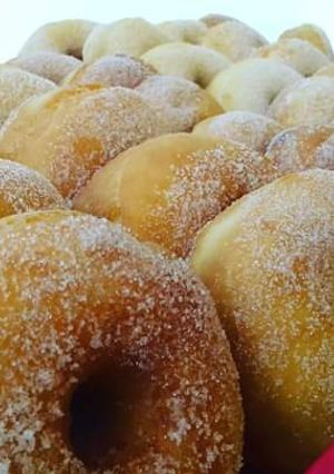 Una foto de Bolas de fraile y donas
