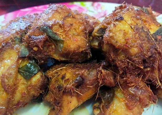 Resipi Ayam Goreng Berempah Oleh Kak Yong Fatin Cookpad