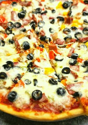 صورة لوصفة بيتزا رررروعة🍕🍕🍕