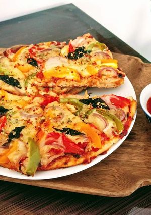 A picture of Vegetable Pizza.
