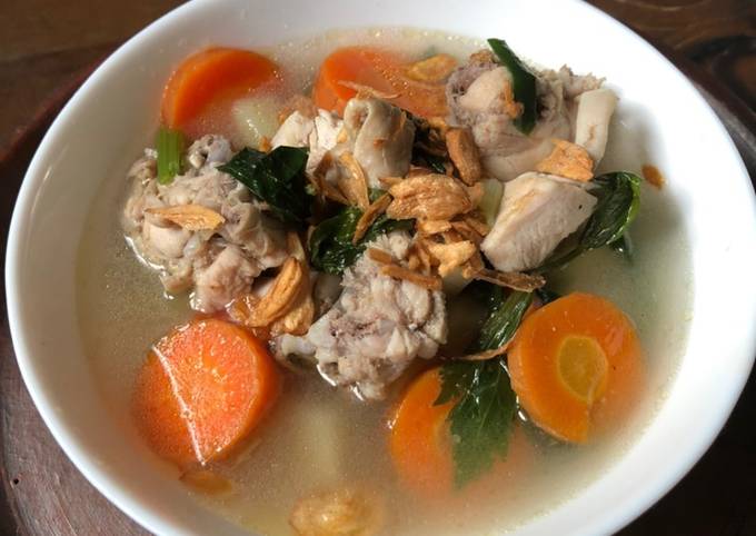 Sup Ayam atau Sop Ayam