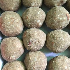 A picture of Aata laddu.
