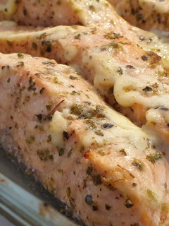 Una foto de Salmón al horno con costra de ligeresa