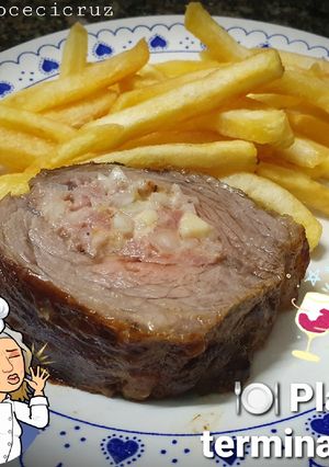 Una foto de Colitas de cuadril rellena con papas fritas todo en ollas ESSEN