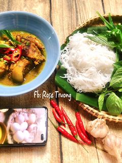 Hình của món Bún Giò Heo Nấu Giả Cầy.