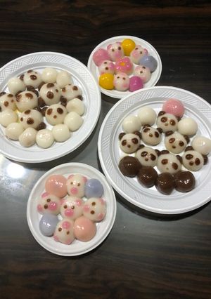 Hình của món Bánh trôi ngũ sắc.
