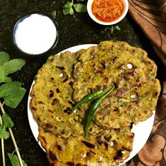 Mint Thalipeeth A picture of Mint Thalipeeth.