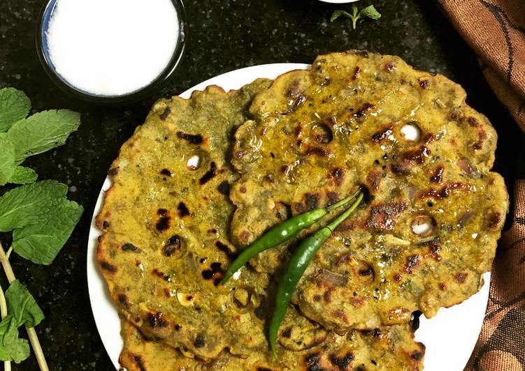 Steps to Prepare Super Quick Homemade Mint Thalipeeth