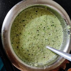 A picture of Coconut chutney.