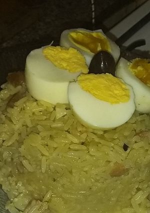 Una foto de Arroz ahumado con cebolla y panceta