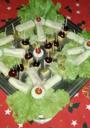 Una foto de Ensalada navideña