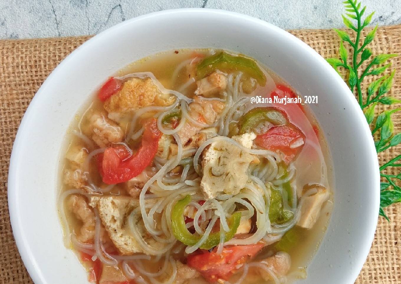 Tahu Bakso Kuah Soun Oyong