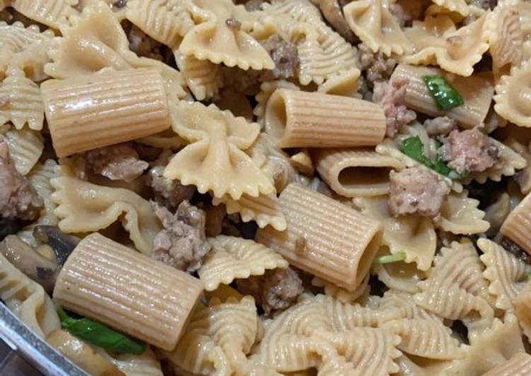 Pasta integrale con salsiccia e funghi 🍄 champignon