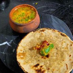 A picture of Jowar Rotla.