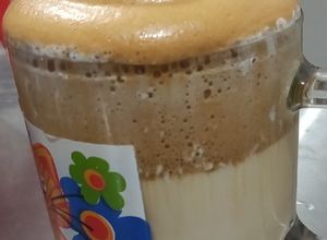 Una foto de Café dalgona frío o caliente