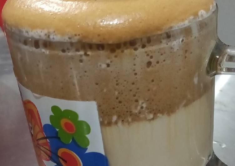 Café dalgona frío o caliente