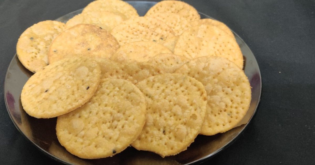 Aata Papdi Recipe by Moni Mishra - Cookpad