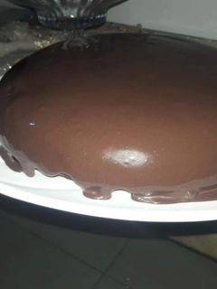 صورة لوصفة كيك مع صوص الشوكولا