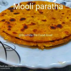 A picture of Achari Mooli paratha.