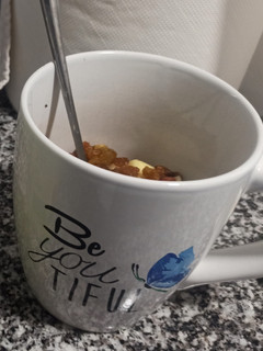 Una foto de Pudín de chía y lino dorado con manzana