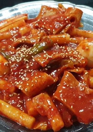 รูปของ ต๊อกบกกิ สูตรเผ็ดแบบเกาหลีแท้ (매운 떡볶이)