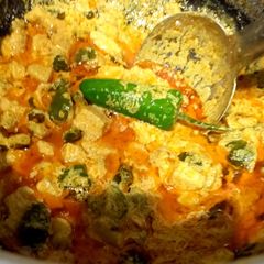 A picture of Chicken boneless with capsicum 🍗🫑🫑🍗.