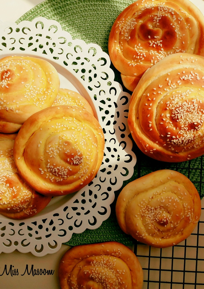 عکسی از دستور نان پیچ (مناسب صبحانه)