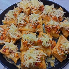 A picture of Veg cheesy puff biscuits.