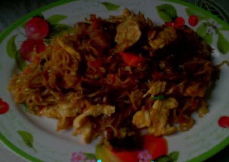 Resep Mie ikan asin goreng pedas simple rasa mantap Anti Gagal