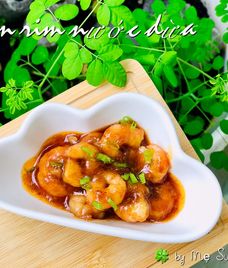 tôm rim nước dừa