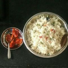 A picture of Matar pulao.
