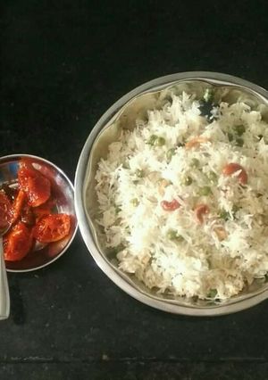 A picture of Matar pulao.