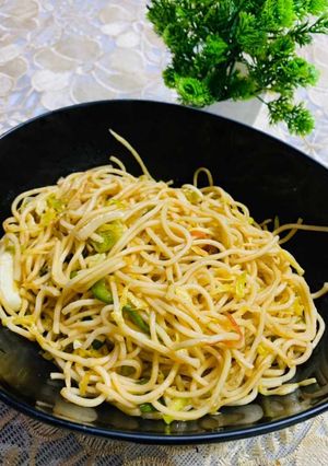 नूडल्स (noodles recipe in Hindi) रेसिपी मुख्य फोटो