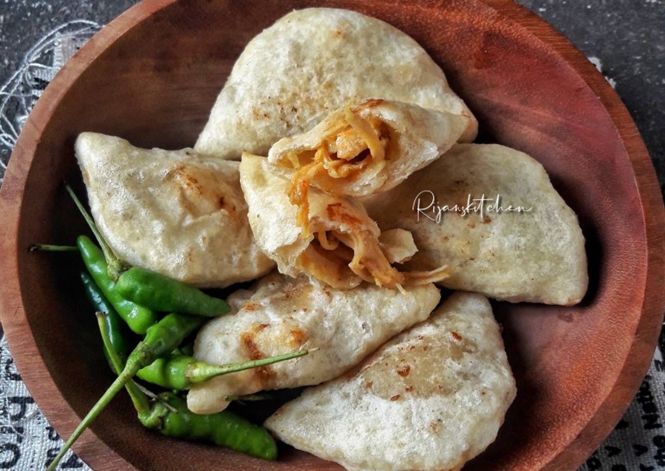 Sireng isi ayam pedas