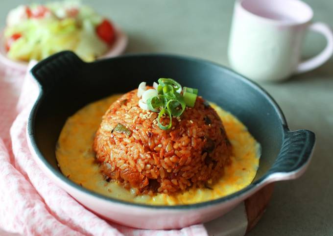 Resep Kimchi Bokkeumbab Nasi goreng Korea oleh Irene - Cookpad