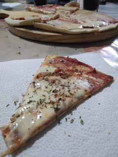 Una foto de Pizza fácil y rápida!!